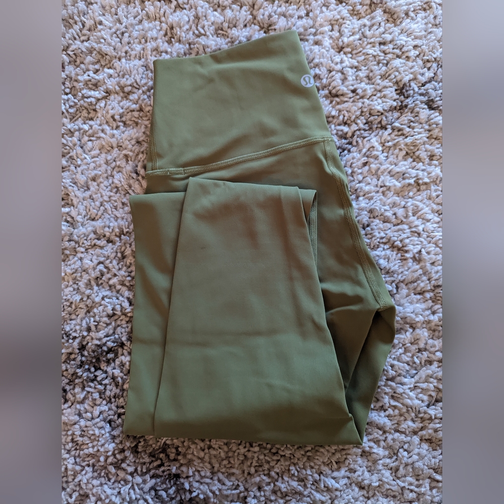 Lululemon Wunder Under High Rise size 4